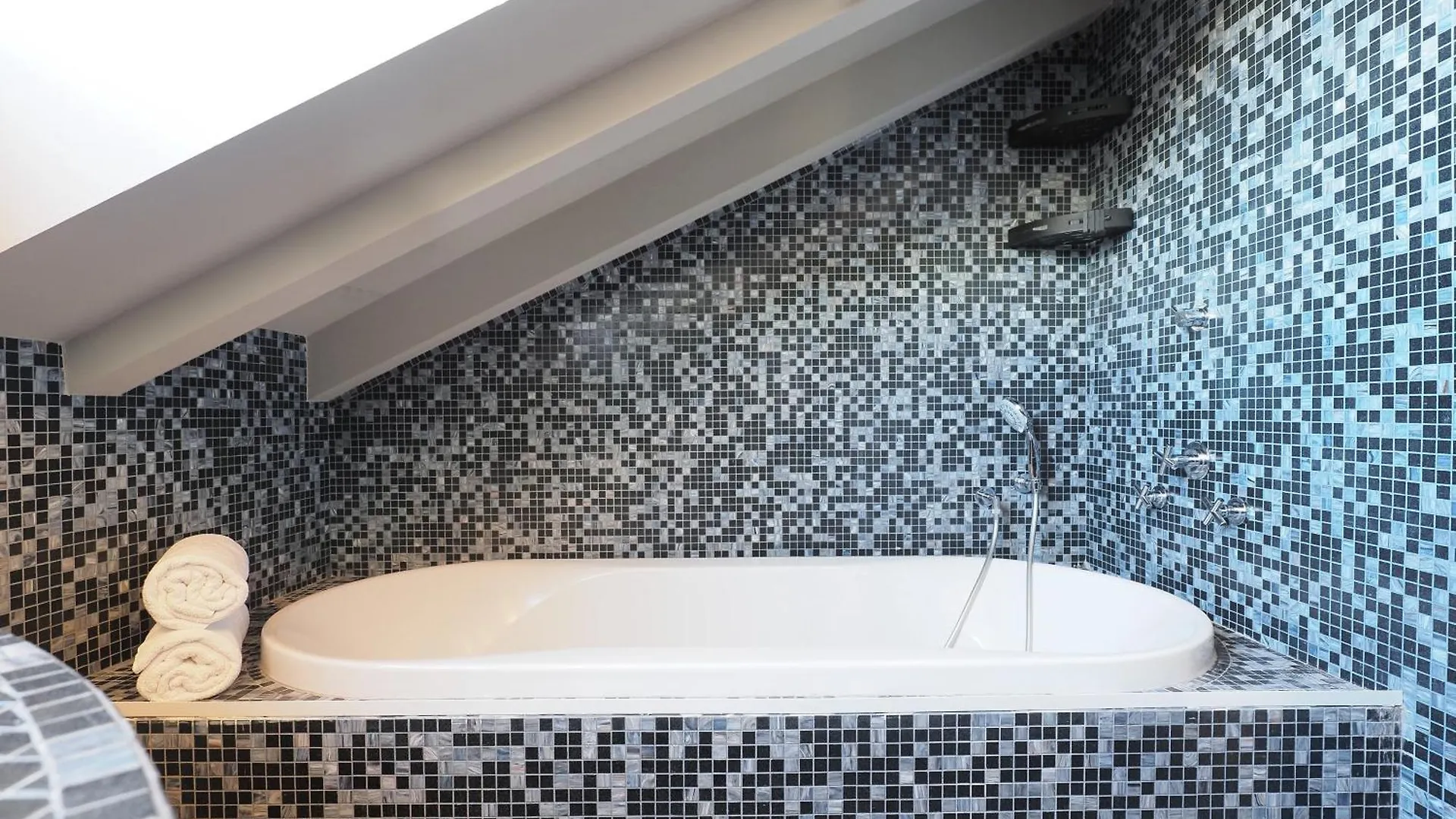 Splendido Attico Con 2 Terrazzi In Brera Apartment Milan Italy