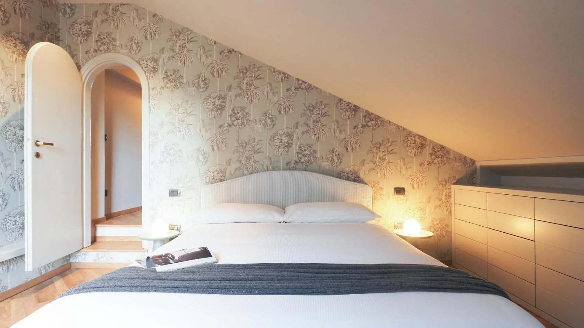 Splendido Attico Con 2 Terrazzi In Brera Apartment Milan 0*,  Italy